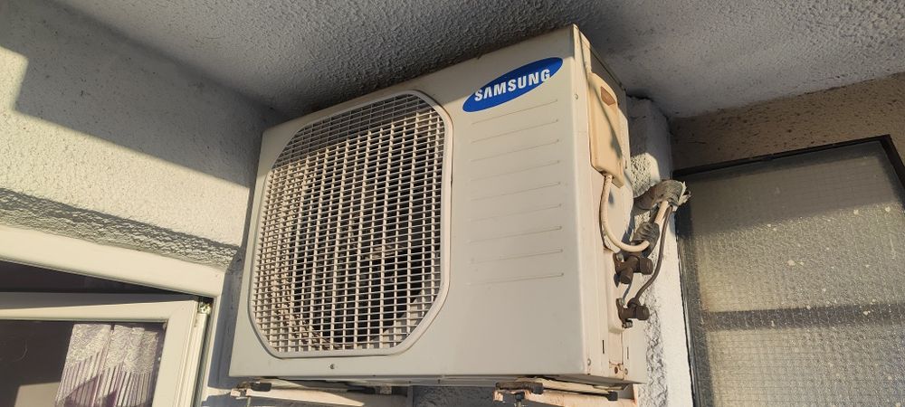 Продавам климатик Samsung 12- ка