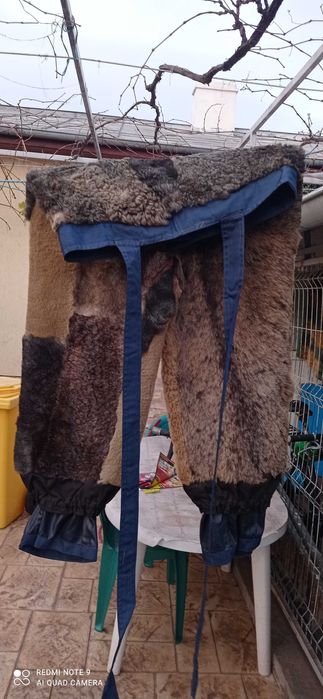 Vând costum imblanit impermeabil