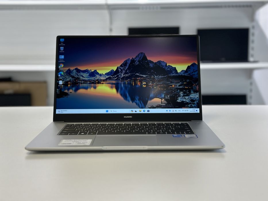Ноутбук Huawei Core i3/-13 скидка