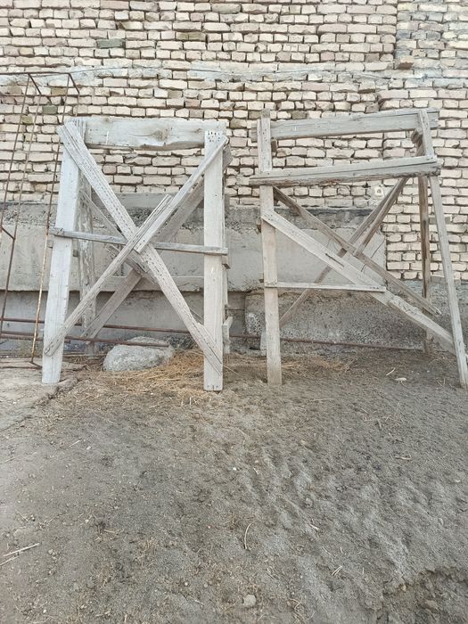 Taxtadan yasalgan lesalar sotiladi