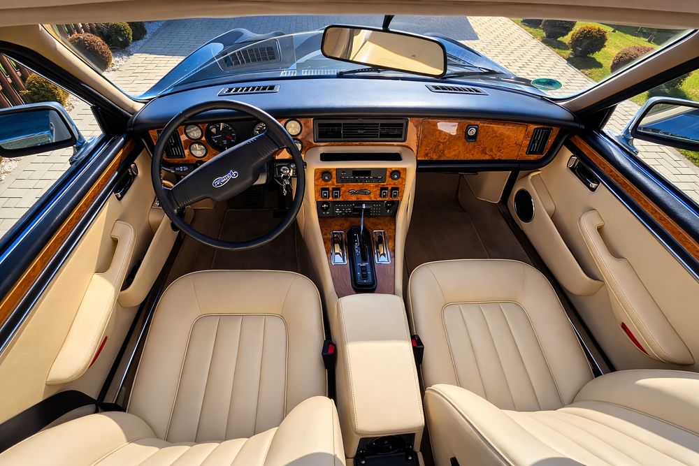 Jaguar XJ Daimler Double Six