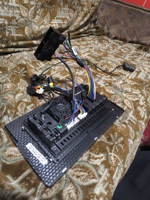 Продам андройд в машину Boss Red Mini A8