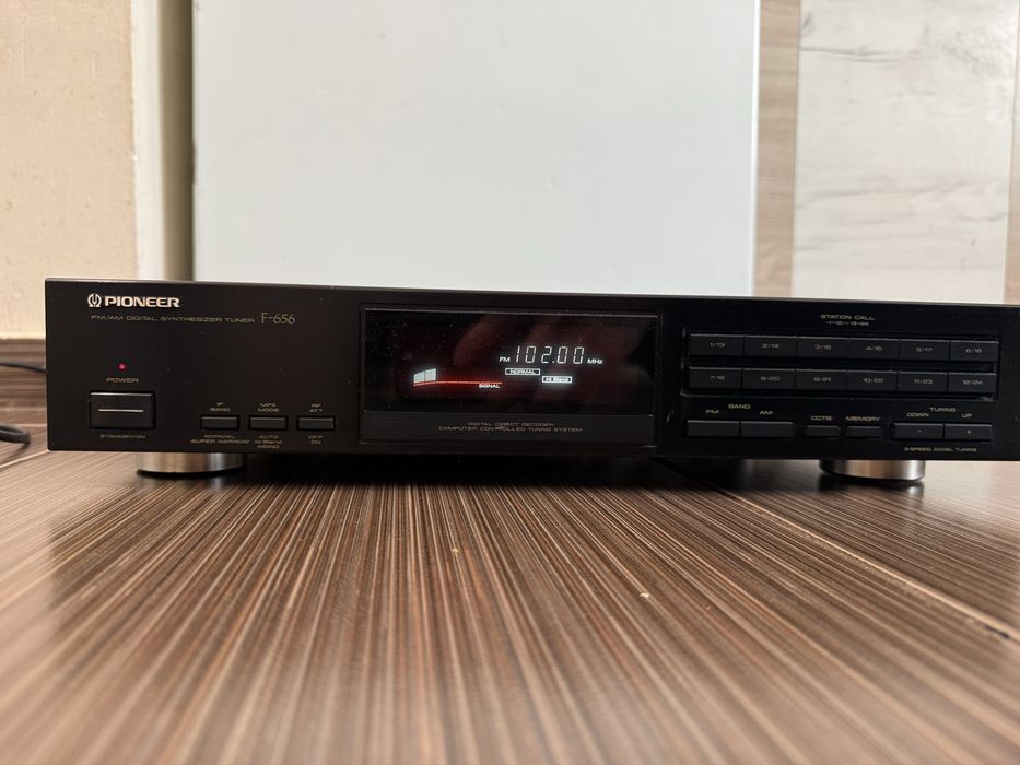 Pioneer F-656 Качествен тунер