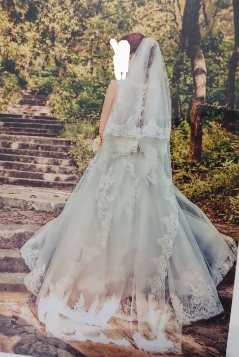 Булчинска рокля.