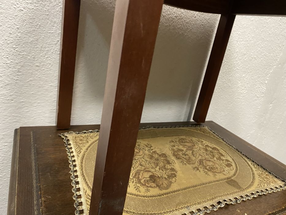 Стар френски стол за пиано табуретка