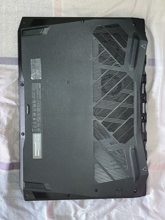 Игровой ноутбук Acer Nitro 5 AN515-54: CORE i5-9300H, NVIDIA GTX 1650