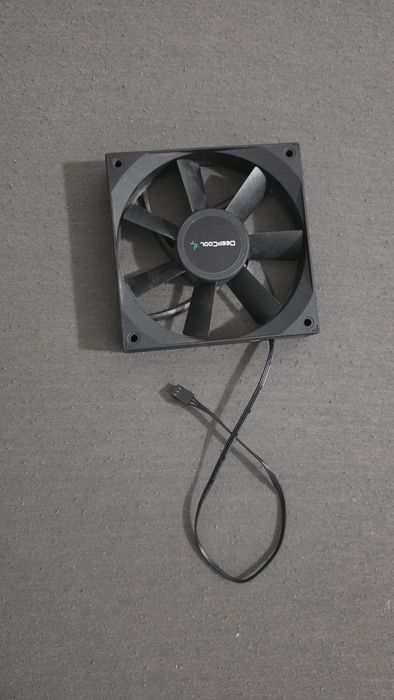 Вентилатори за компютър Noctua / Arctic