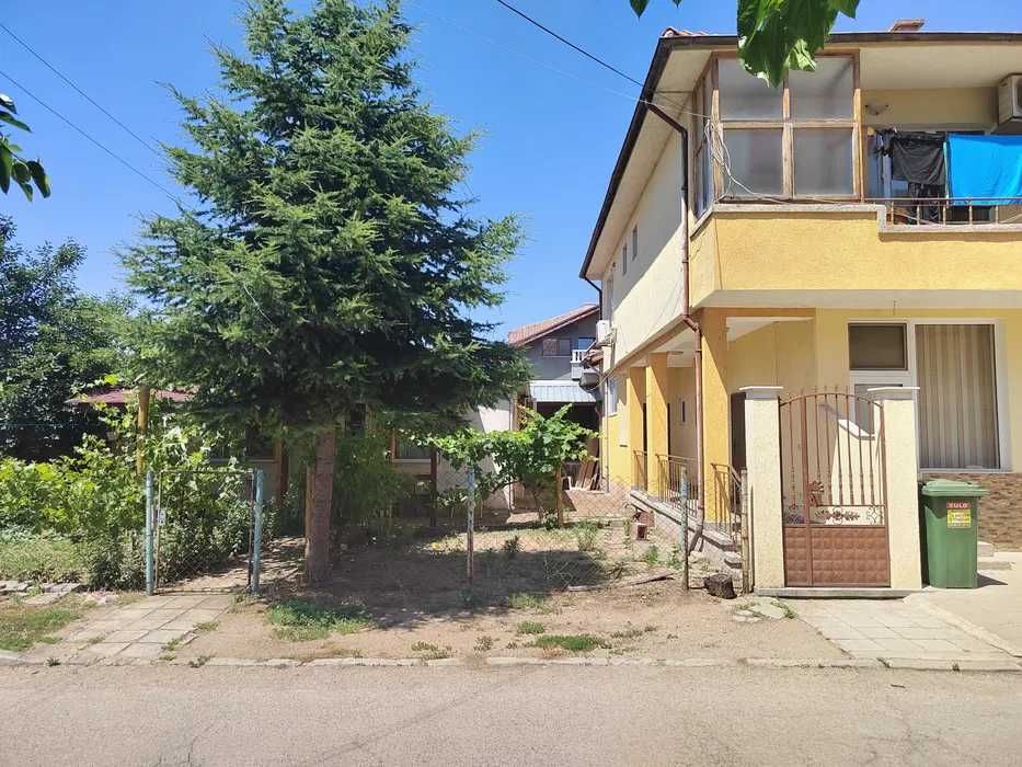 Двуетажна къща-гр.Свиленград