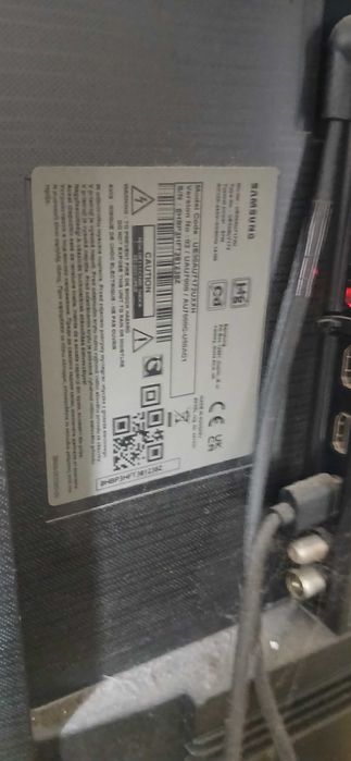 Телевизор samsung 50-инчов 4K Ultra HD Smart