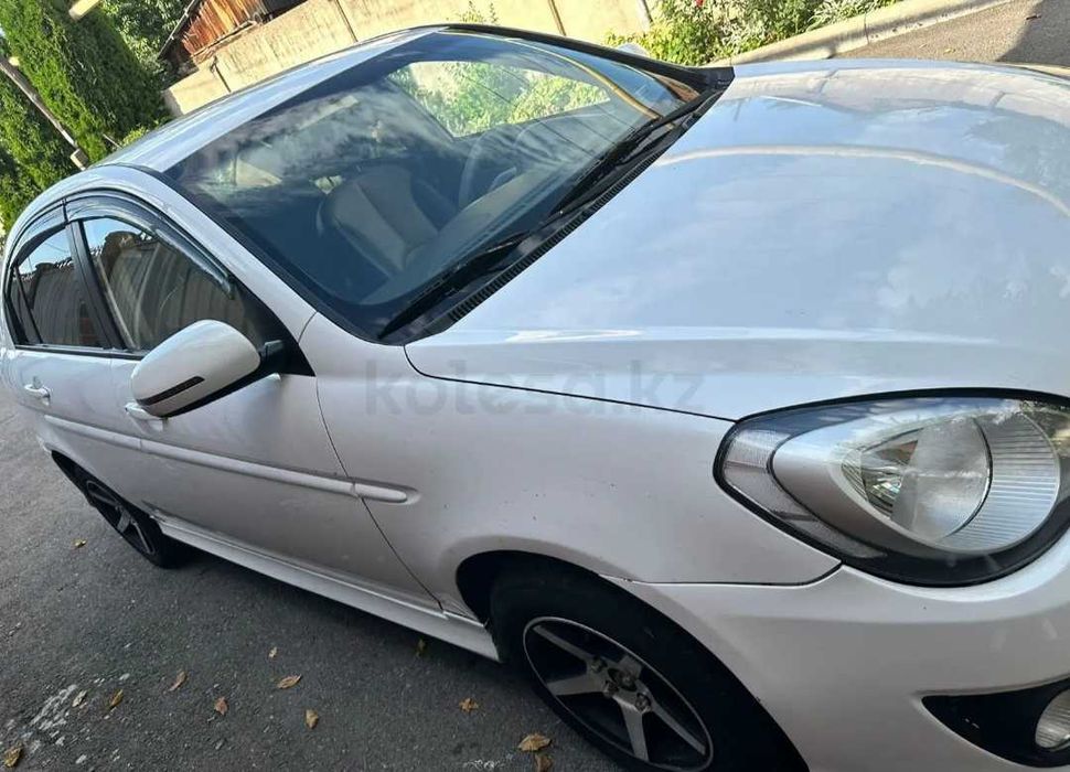 Hyundai Verna 2010 г.