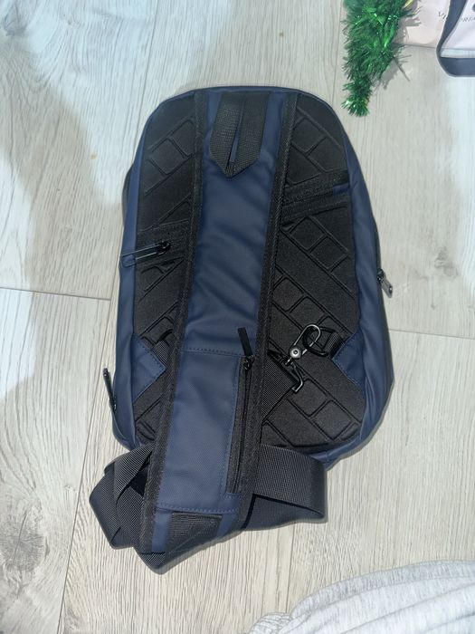 Рюкзак VIVO и телефон Vivo Y100