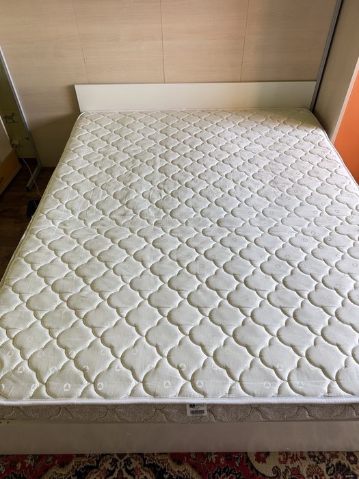 Продам кровать двуспальная