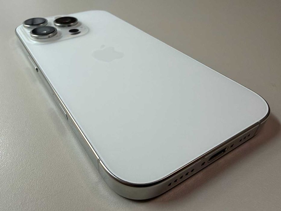  Apple / iPhone 16 Pro 128 Gb / White Titanium