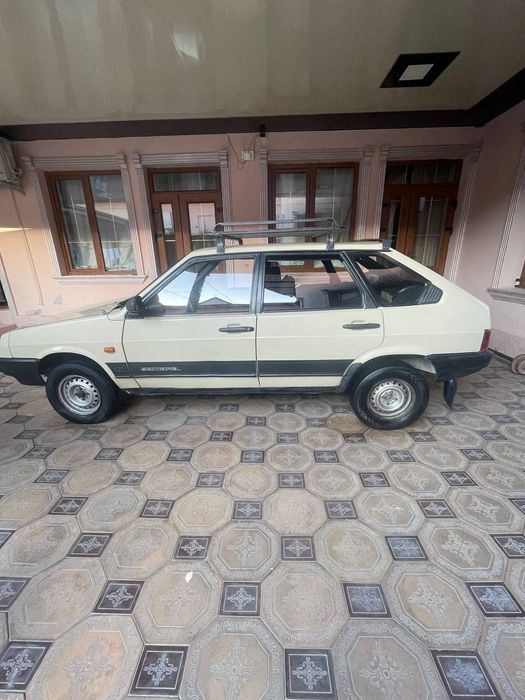 Машина  лада   09