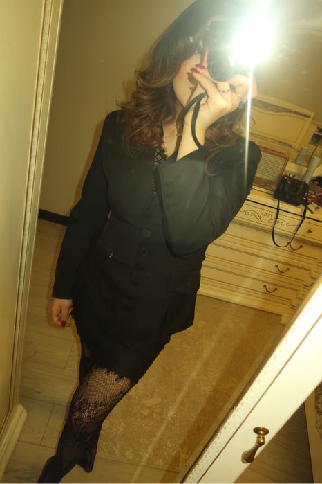 Продам костюм с юбкой