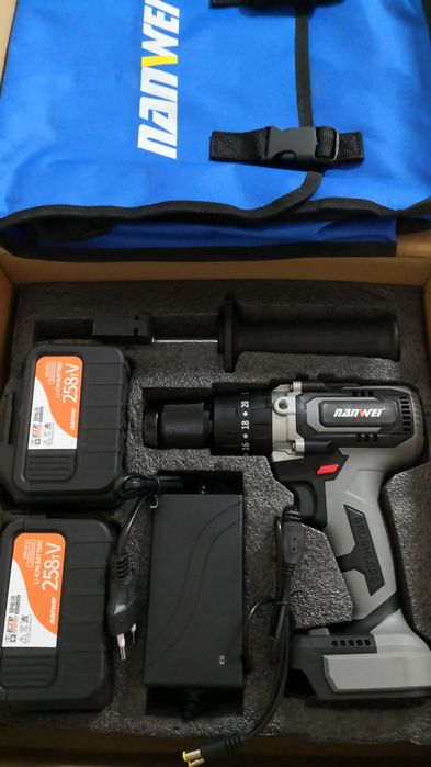 Шуруповерт ударный безщеточный