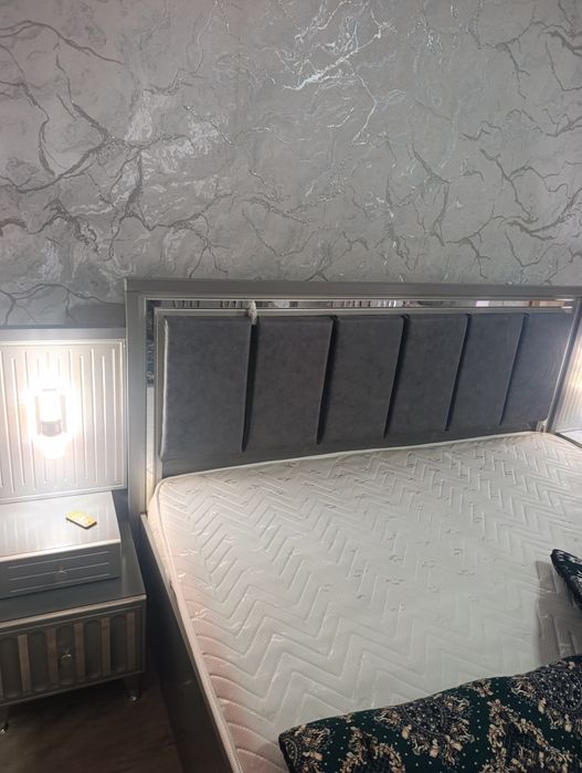 Mebel komplekt holati ideal yangi rangi kulrang