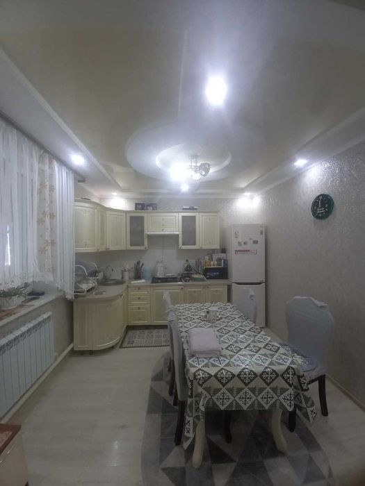Продам 2 квартирный дом