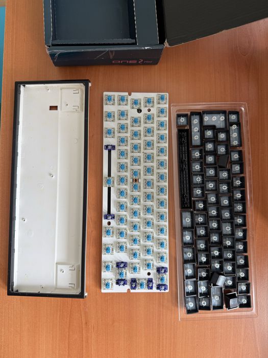 Клавиатура Ducky One 2 Mini - Cherry MX Blue - За ремонт