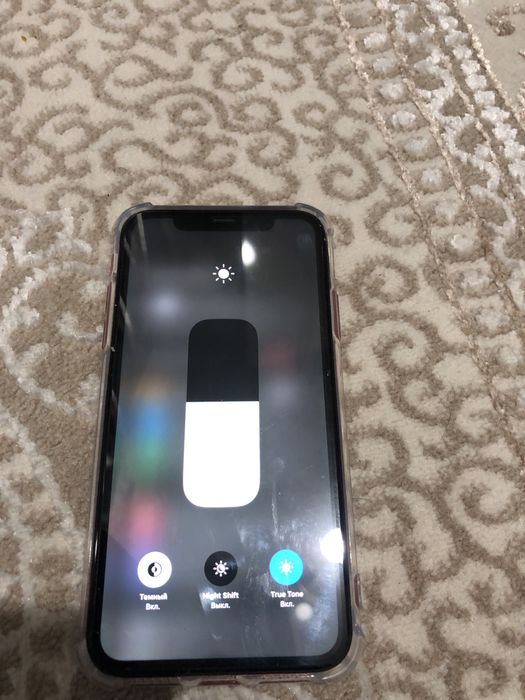 Айфон 11 в хорошом состояние