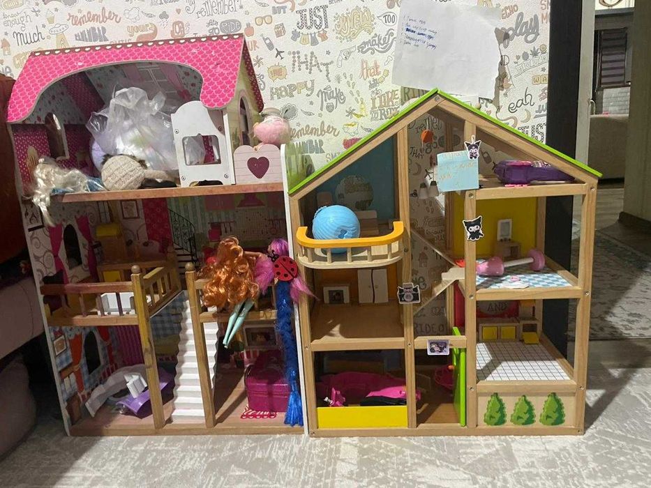 Деревянные Кукольные домики с мебелью в хорошем состояний