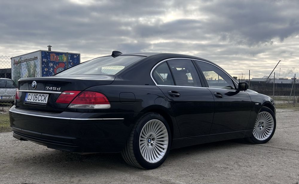 BMW 745D V8 4.400 cmc 330 cp