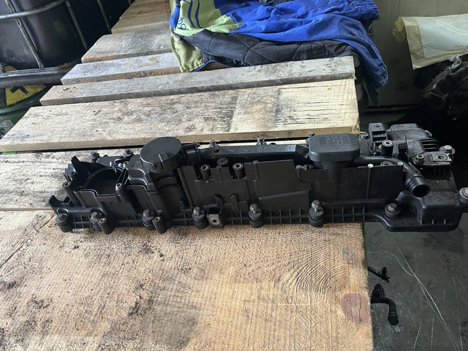 Капак клапани бмв 3.5д 286 ( kapak klapani bmw 3.5d 286hp )