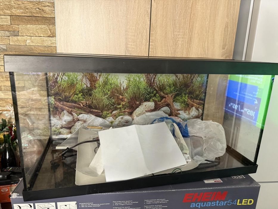 Аквариум за рибки- Eneim Agustar54 LED