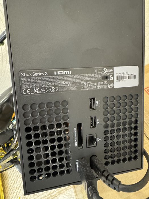 Продам Xbox X-series 1 Tb, с подпиской вместе