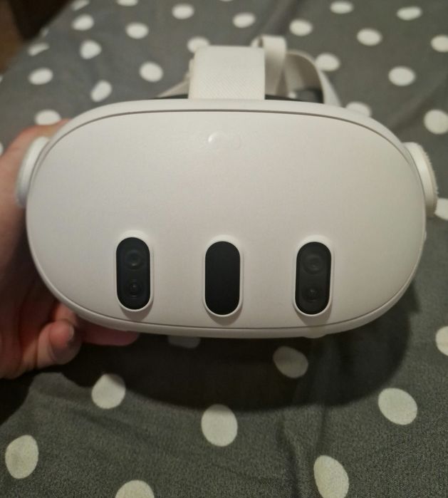 Vând ochelari vr meta quest 3 512gb