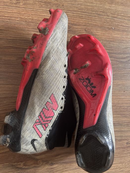 Продам бутсы nike, adidas