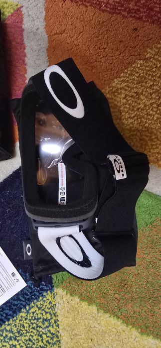 Oakley Flight Tracker L