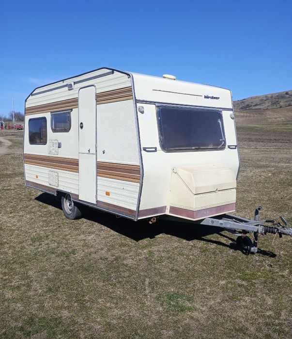 Vând rulotă cu acte