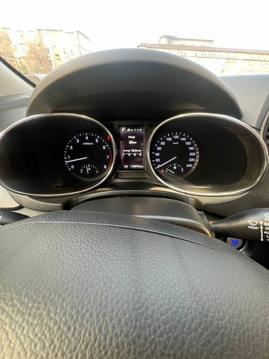 Hyundai santafe 2016 oq