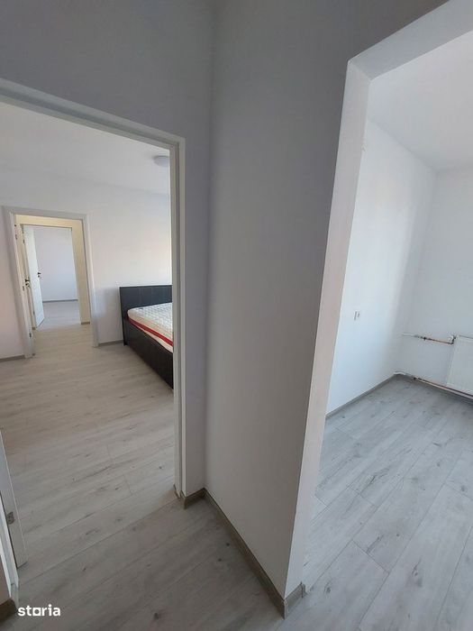 Piața Rogerius- 2 cam renovat, et.2 cu lift