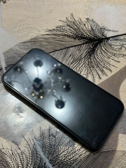 Айфон 13 с коробкой