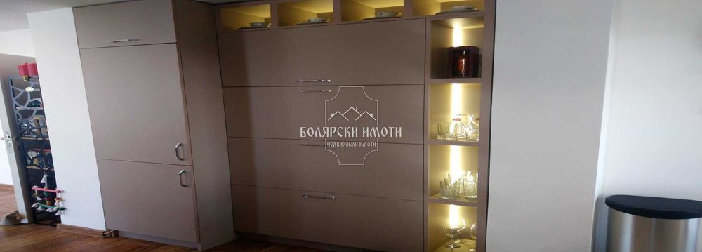 Продава се Тристаен апартамент в Велико Търново, Център - 230 кв.м за 1044 €/кв.м - Снимка #6