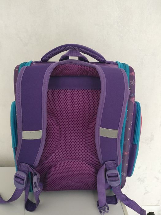 Продам рюкзак школьный