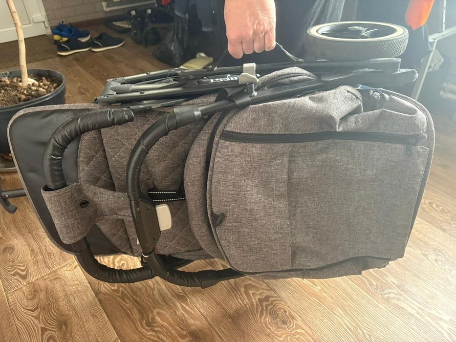 Продам коляску лето.