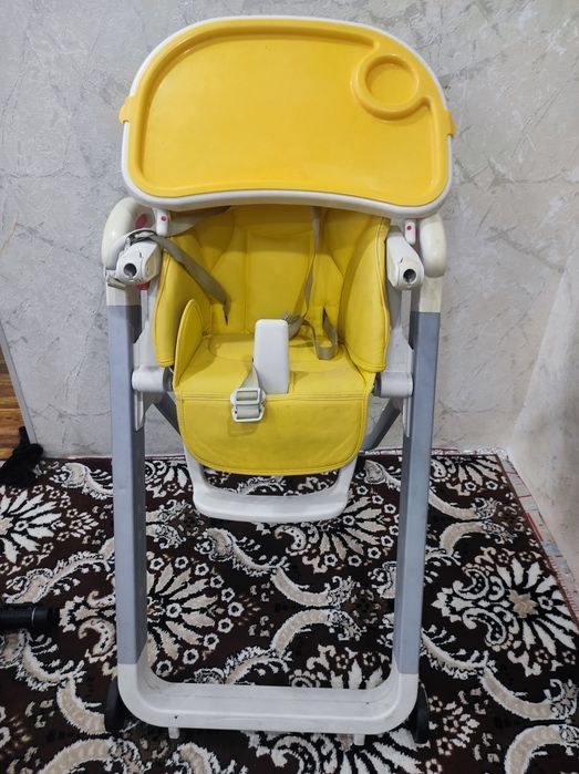 Продаются детский кресло  ( йош болалар учун жуда ажойиб кресло )