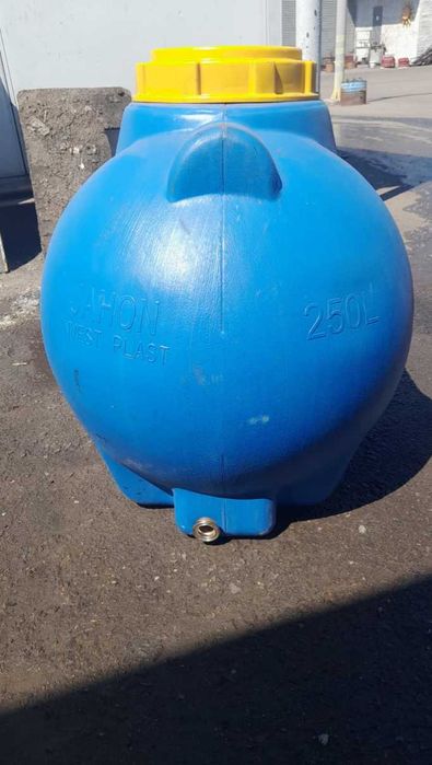 Бочка под жидкости , 250L .
