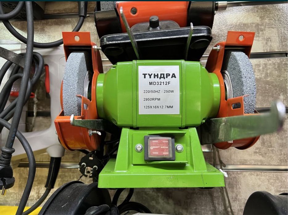 Точильные станки разные 125 мм, 150 мм, 200 мм