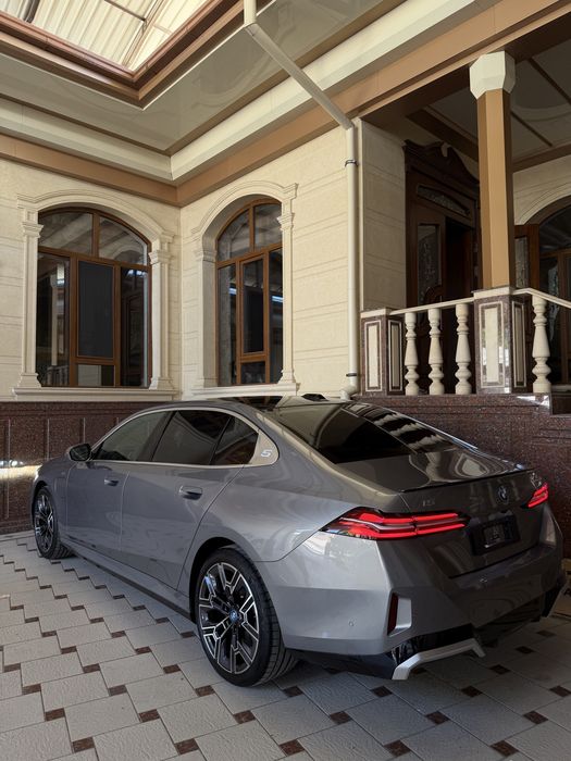 BMW i5edrive m40L