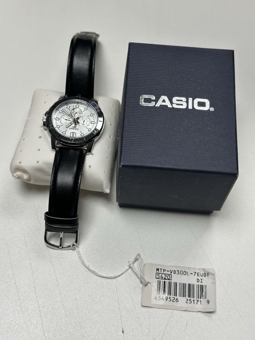 Новые часы Casio MTP‑VD300L‑7EUDF DI (оригинал)