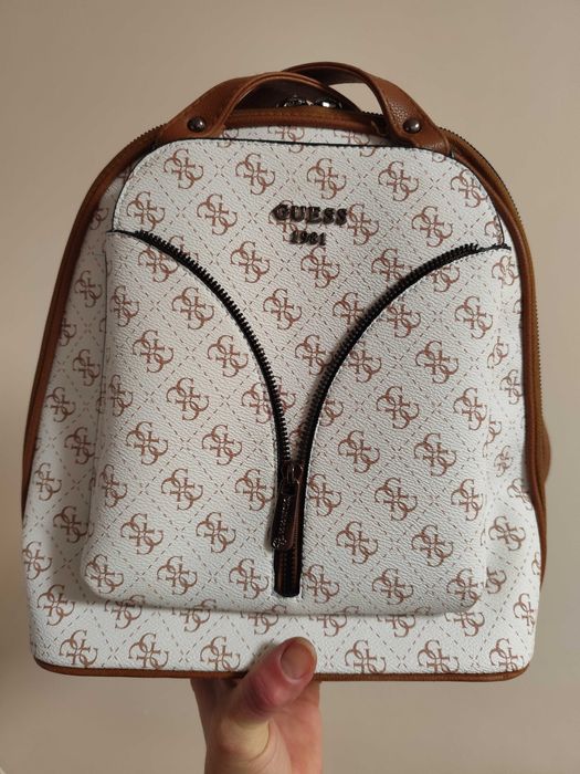 Нова дамска раница - чанта