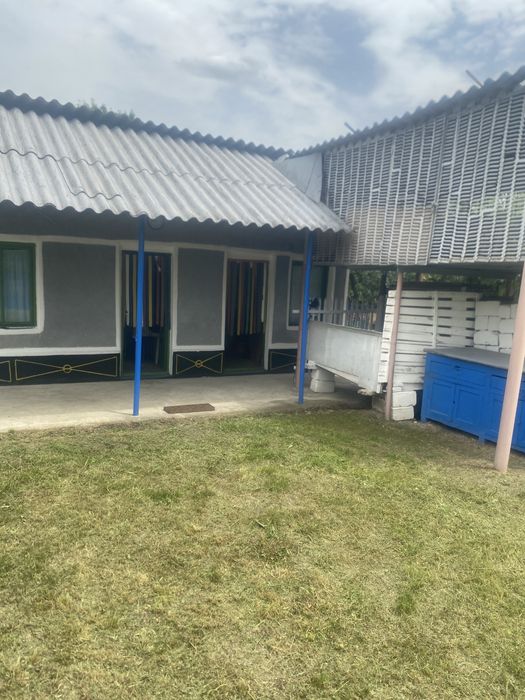 Casa + teren de vanzare