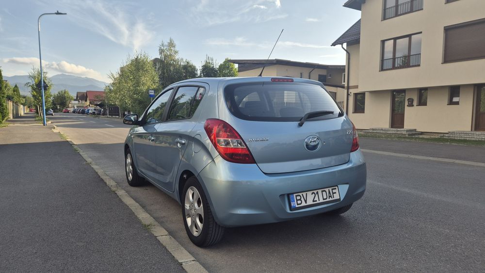 HYUNDAI i20 2009 — imagine 4