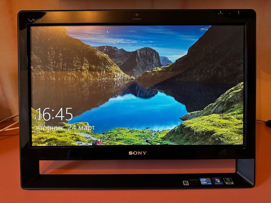 21,5 " Настолен компютър SONY  All-In-One  Touchscreen