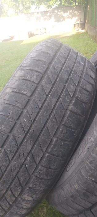 Продавам джипови гуми 245/65/17