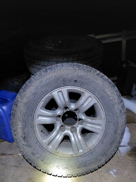 Продам Зимние балоны с дисками